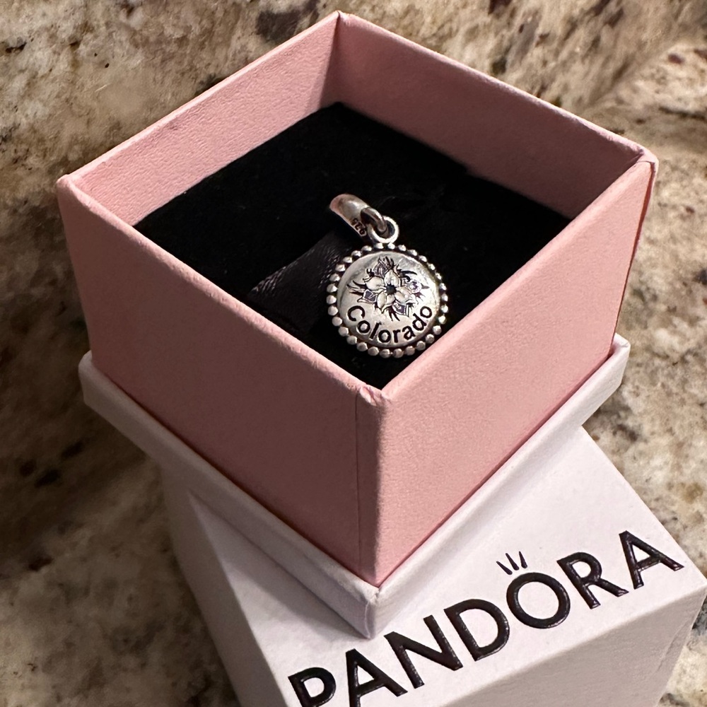 Pandora Authentic Colorado Exclusive Flower Dangle Charm RARE